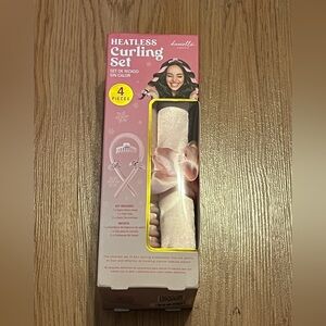 NWT Danielle Creations 4 piece heartless Curling Set - Pink